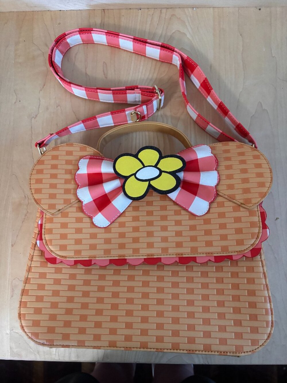 Collectible and Adorable Disney Loungefly Purse in Like New Condition